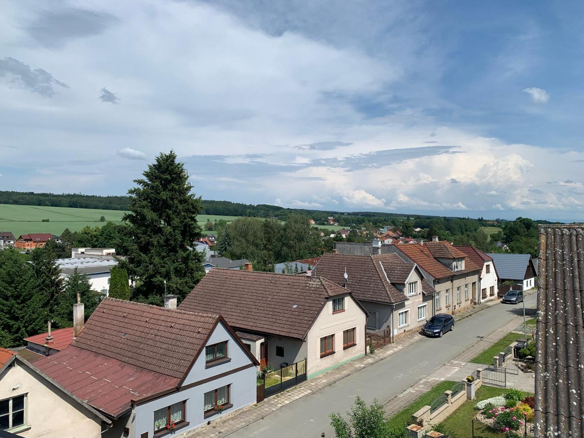 Apartmany Tera Miletín Esterno foto